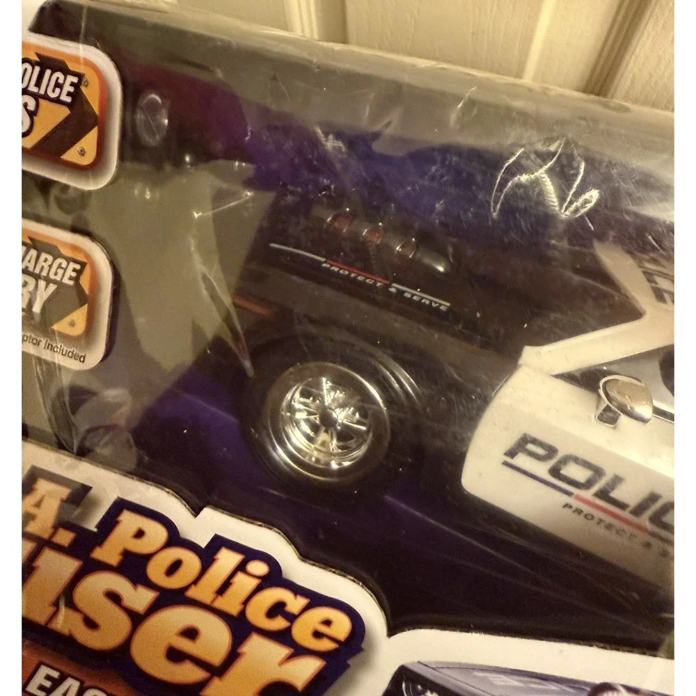 Kidirace Remote Control Police Car‎ Toy with Lights and Sirens - Rechargeable